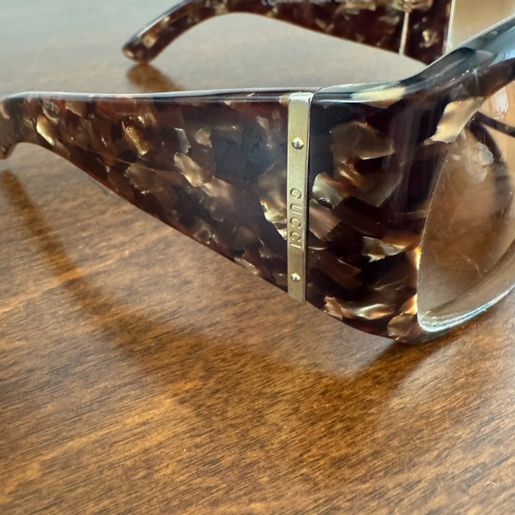 Gucci Sunglasses - Picture 6 of 7